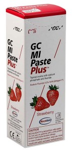 GC MI pasta za zdravljenje belih madežev na zobeh